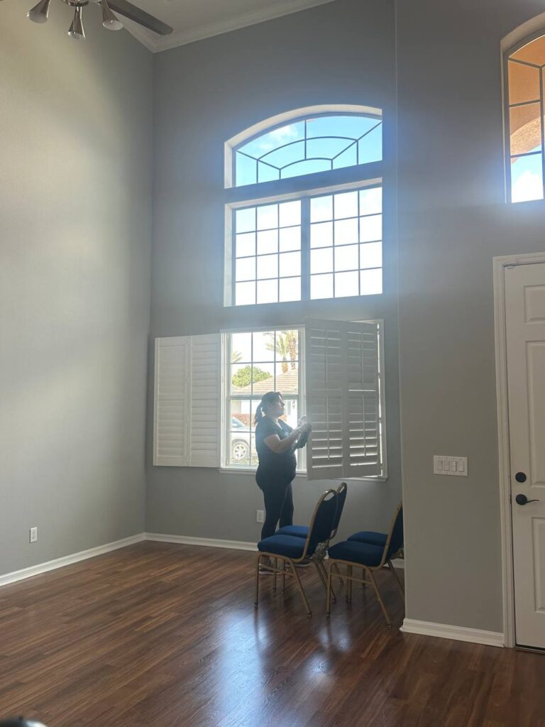house cleaning Windermere FL living room F2FFE850-7F43-4BF7-A869-D3D8E455DDAC (1)